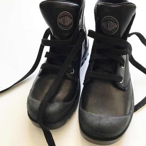 Palladium black combat boots EUC size 3.5Y - Picture 4 of 10